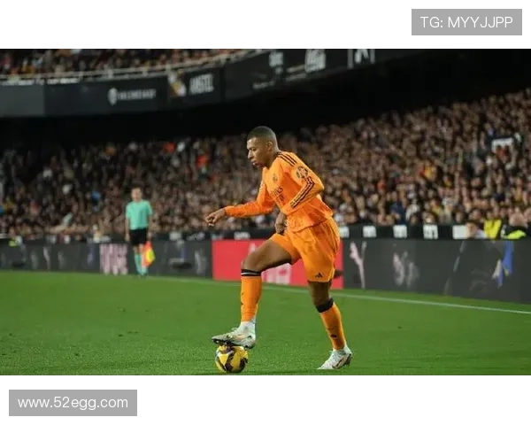 瓦伦西亚迷辱骂姆巴佩现场冲突